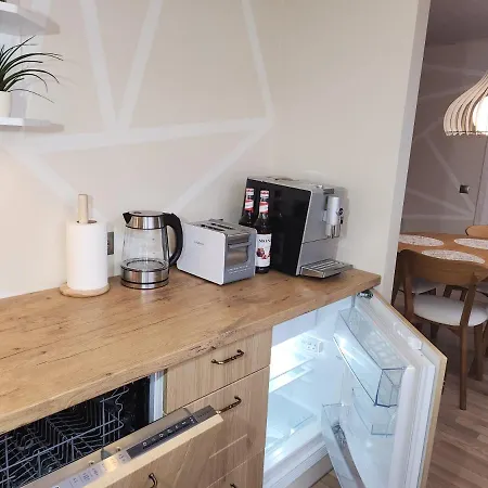 Apartment Kuuse 4 *